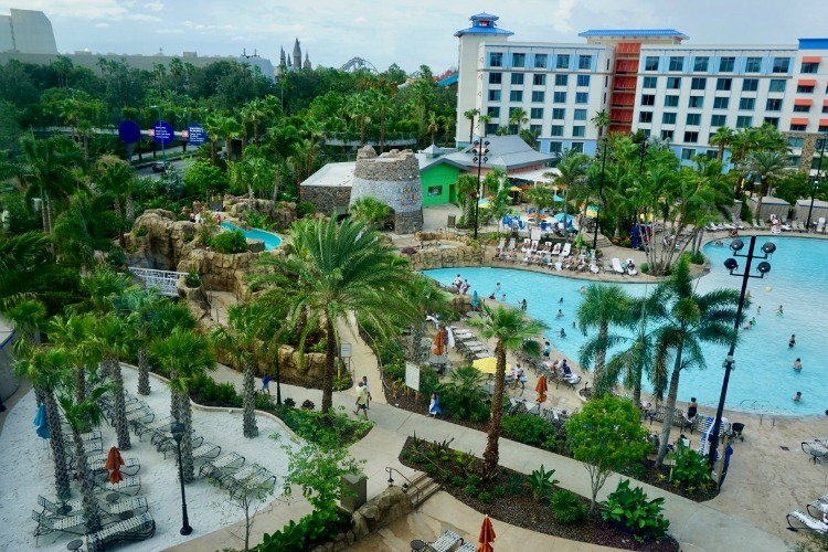The amenities are one of the reasons to stay at Universal Studios Orlando hotels.