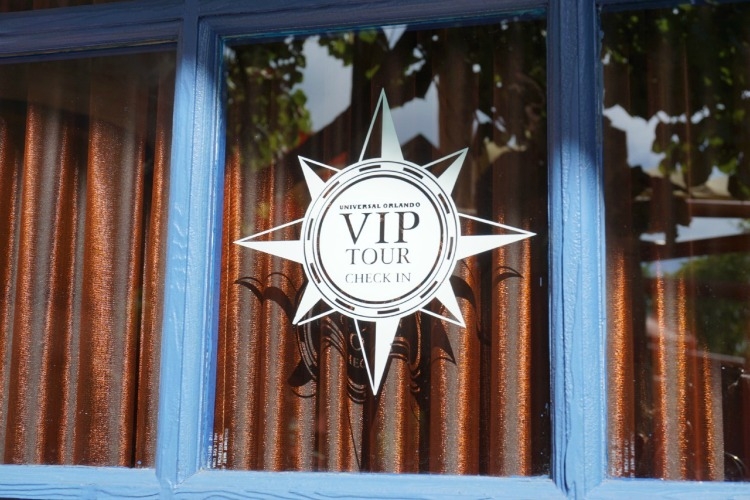 Check-in for the Universal Studios Orlando VIP tour.