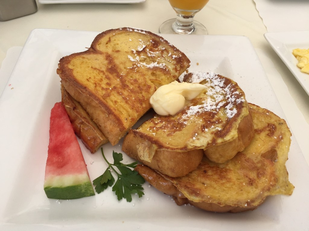 I love french toast, so I was happy to see that french toast is an option on the menu.
