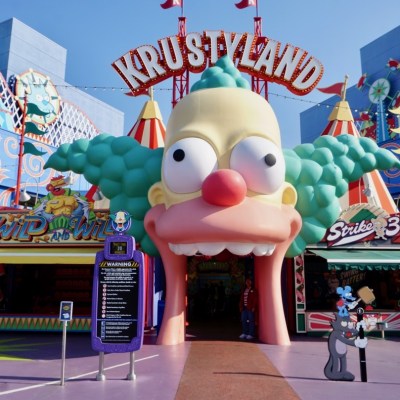 Keep reading to find out why I think the express pass at Universal Studios Hollywood is worth it!