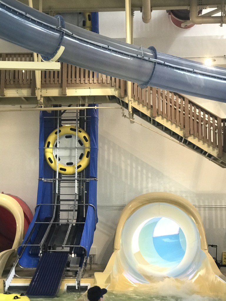 The water rides become very popular as the day progresses so go on them first thing in the morning to avoid longer lines.