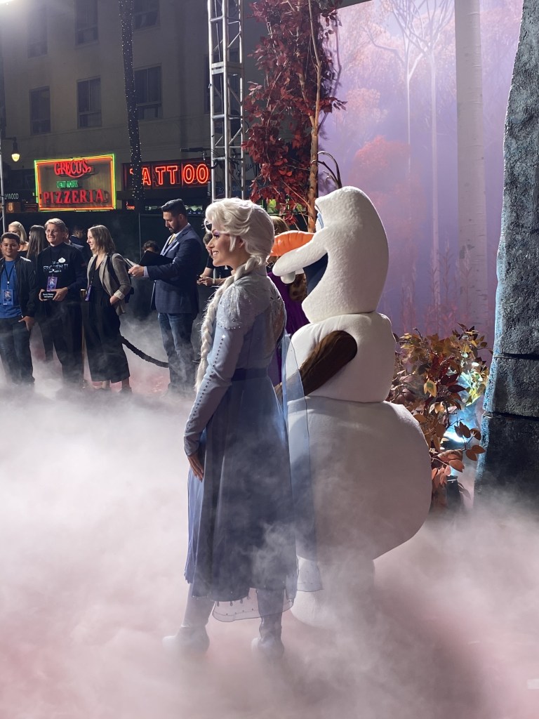 Even Anna, Elsa and Olaf were on the red carpet!