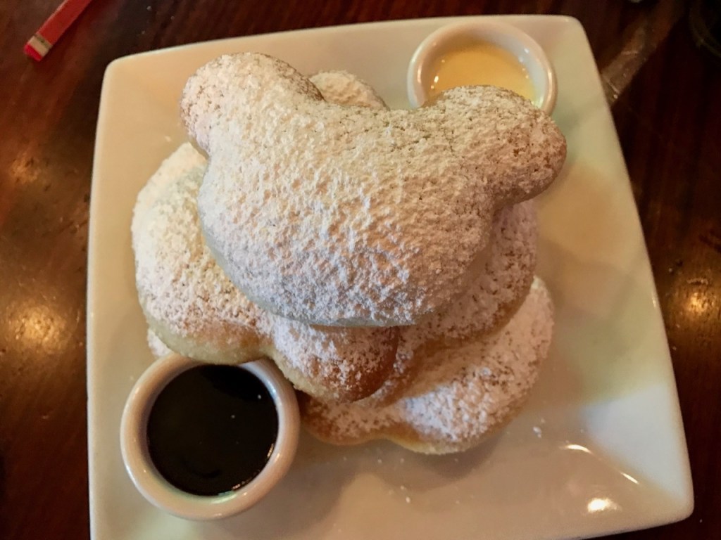 Even Mickey Beignets can be ordered through mobile food ordering!